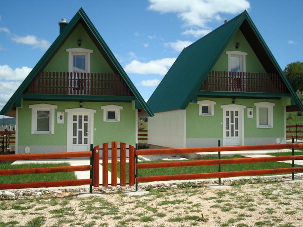 Kompleks wypoczynkowy And Bungalows Sreten Zugic 3*